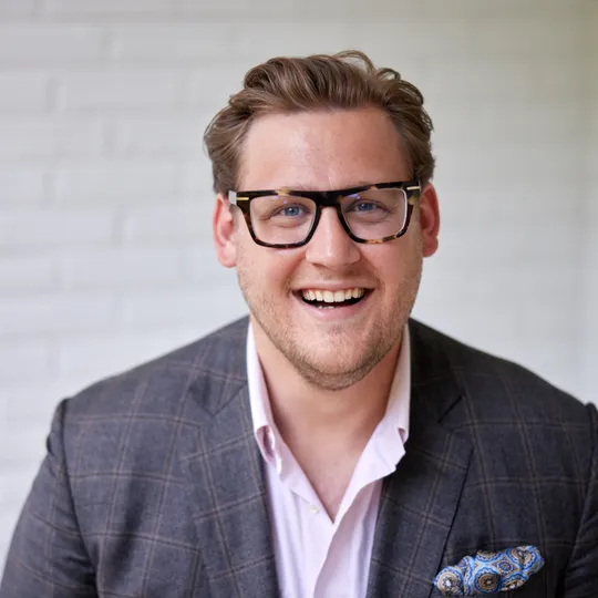 Evan Smeenge, Agent in  - Compass