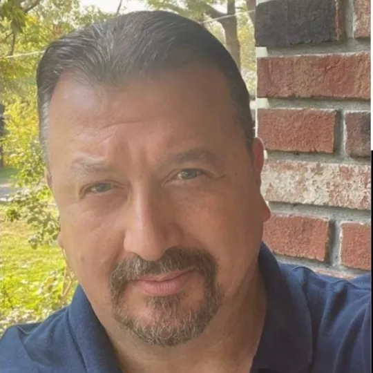 Kevin Vitkus, Agent in  - Compass