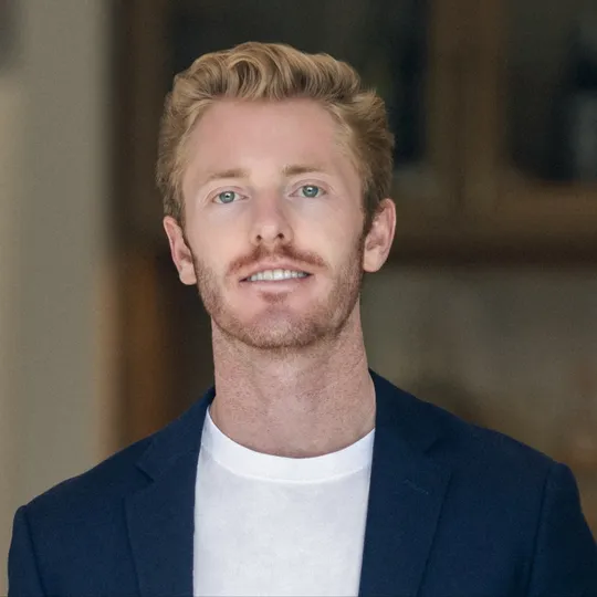 Jagger Kroener, Agent in  - Compass