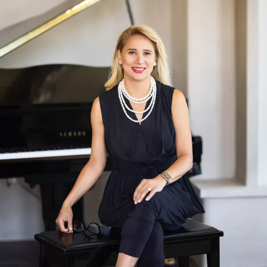 Soulmaz Panahi, Agent in  - Compass