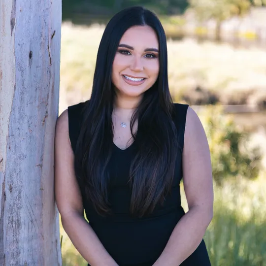 Angelica Vergara, Agent in  - Compass