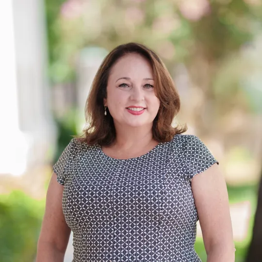 Barbara Decker, Agent in  - Compass