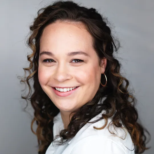 Amanda Lindsay, Agent in  - Compass