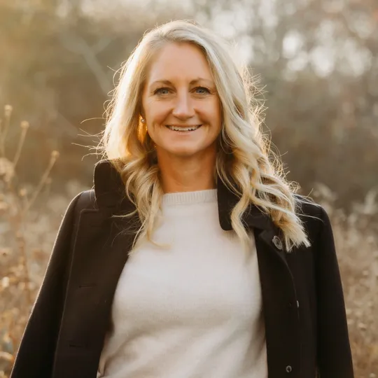 Candice Sandman, Agent in  - Compass