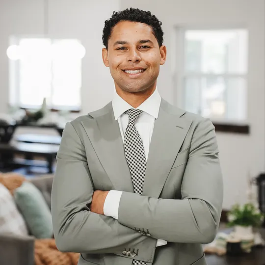 Dominic Miller, Agent in  - Compass