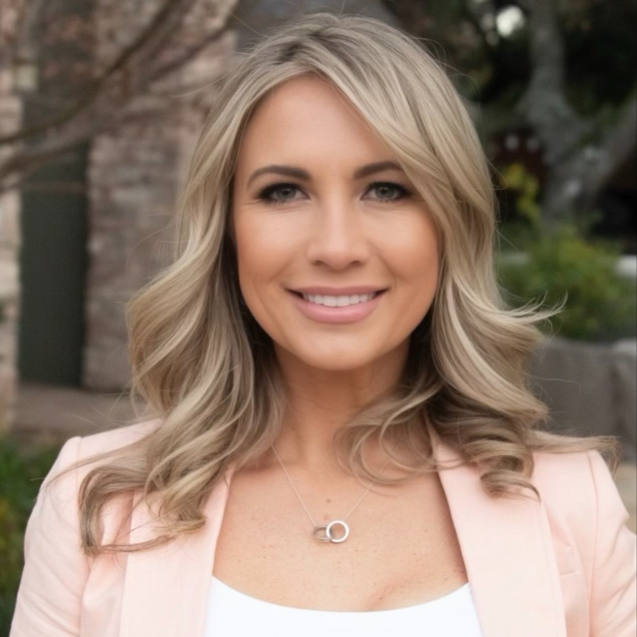 Headshot of Kristi Saadieh