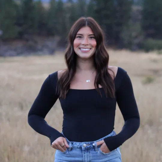 Alyssa Bruzzone, Agent in  - Compass