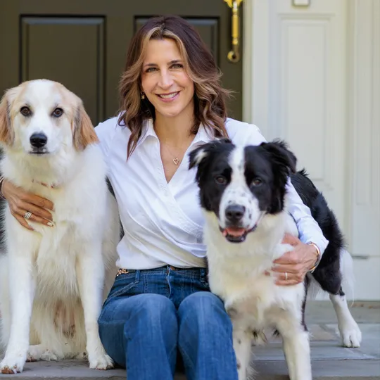 Danielle Della Pella, Agent in  - Compass