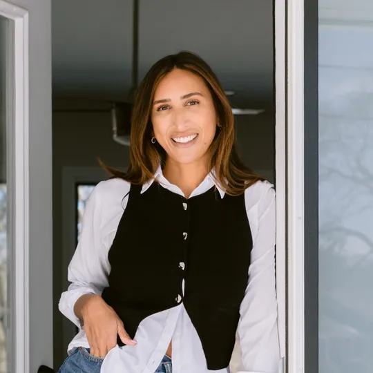 Amanda Mazza, Agent in  - Compass