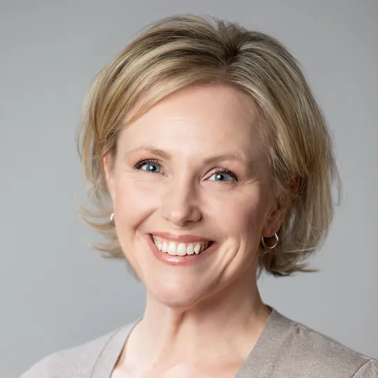 Kim Hoffman, Agent in  - Compass