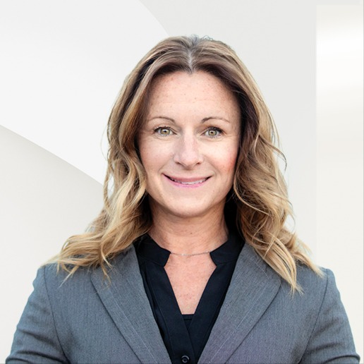 Headshot of Jenn Montalbano