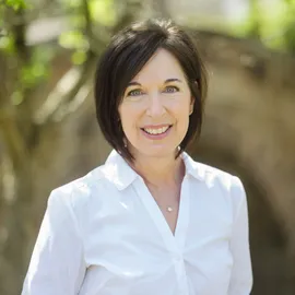 Liz Fecko, Agent in  - Compass