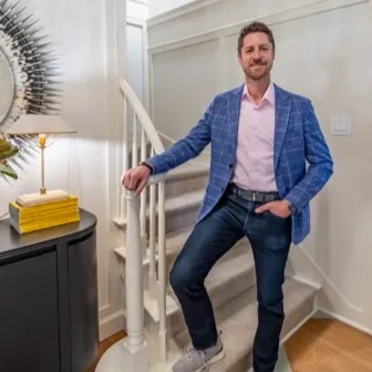 Zac Nelson, Agent in  - Compass