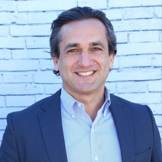 Carlo Castilla, Agent in  - Compass