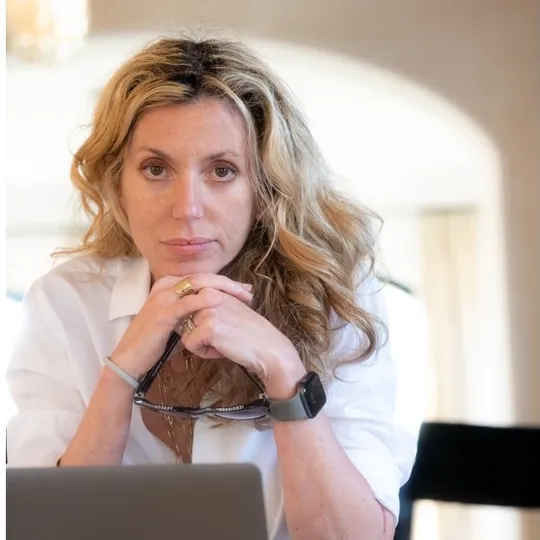 Suzanne Carney, Agent in  - Compass