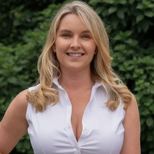 Hope Stone Brasesco, Agent in  - Compass