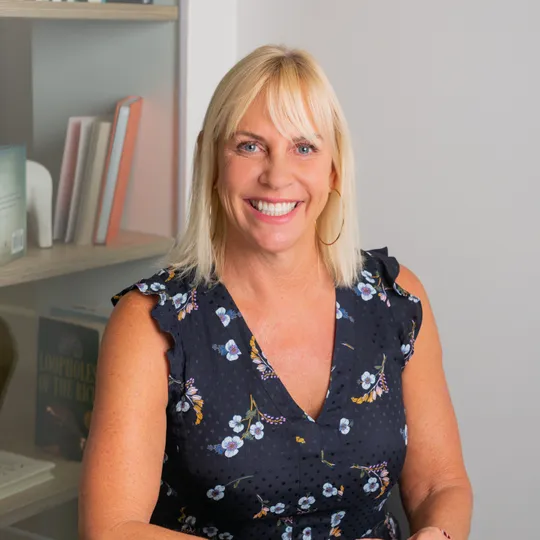 Gretchen Munn, Agent in  - Compass