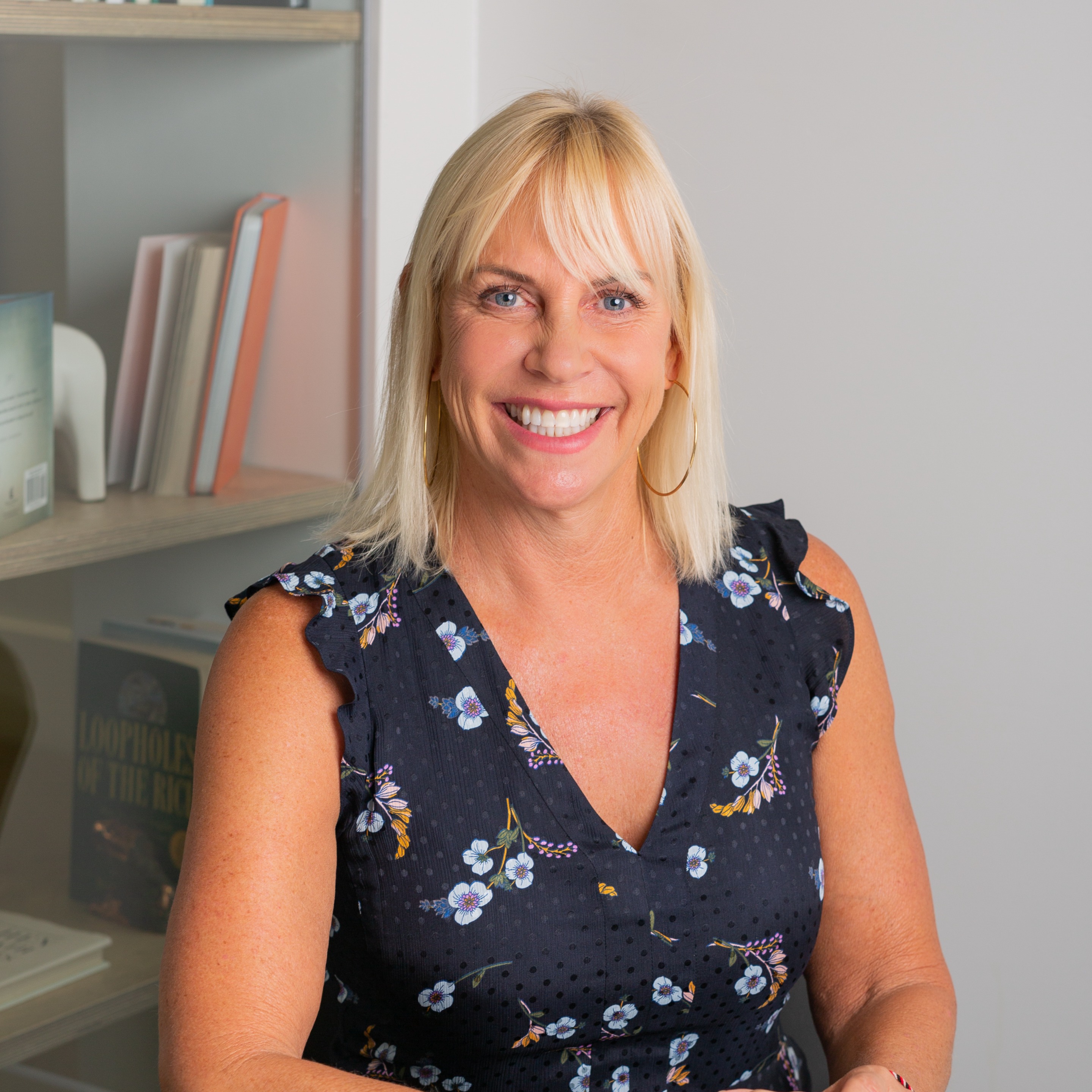 Headshot of Gretchen Munn