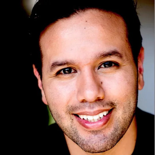 Roberto Rodriguez, Agent in  - Compass