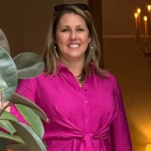 Shontel LeDoux, Agent in  - Compass