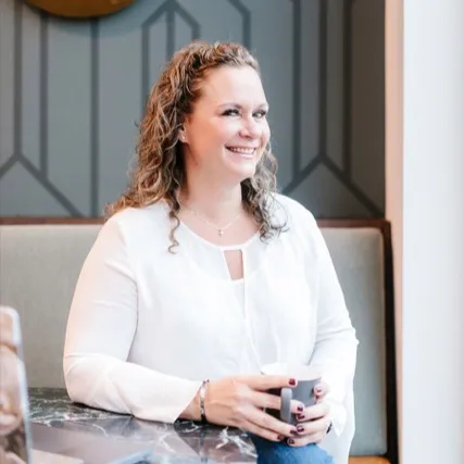 Heather Schumm, Agent in  - Compass