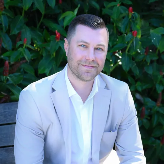 Ryan Olson, Agent in  - Compass