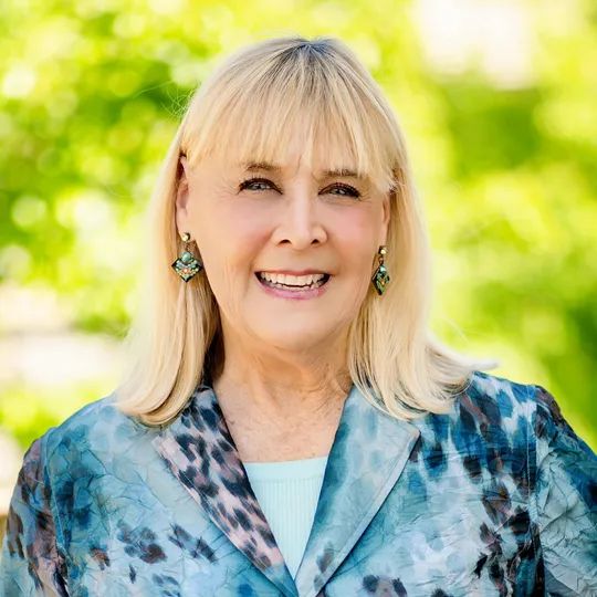 Lori Fernald, Agent in  - Compass