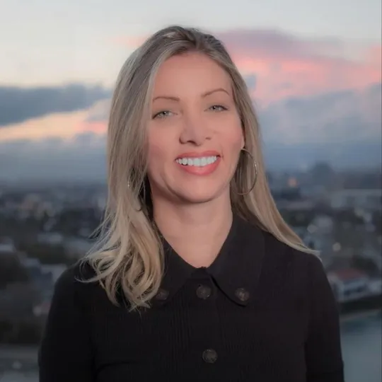 Molly Johannesson, Agent in  - Compass