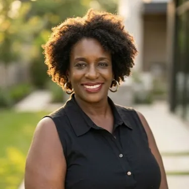 Lisa Taylor, Agent in  - Compass