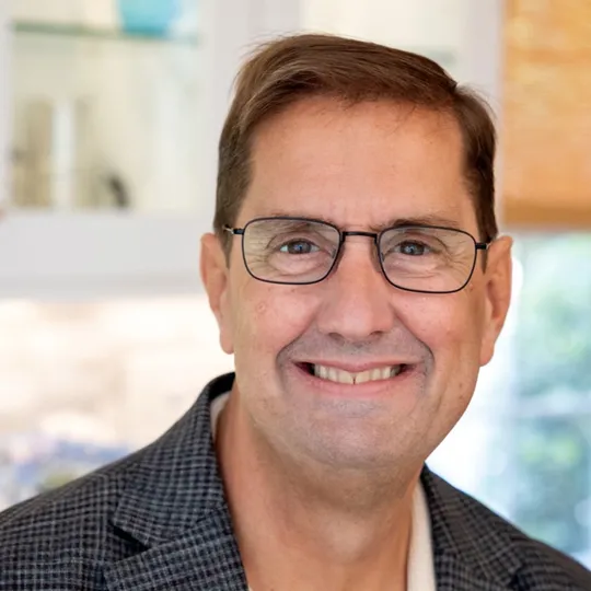 Michael Fedor, Agent in  - Compass