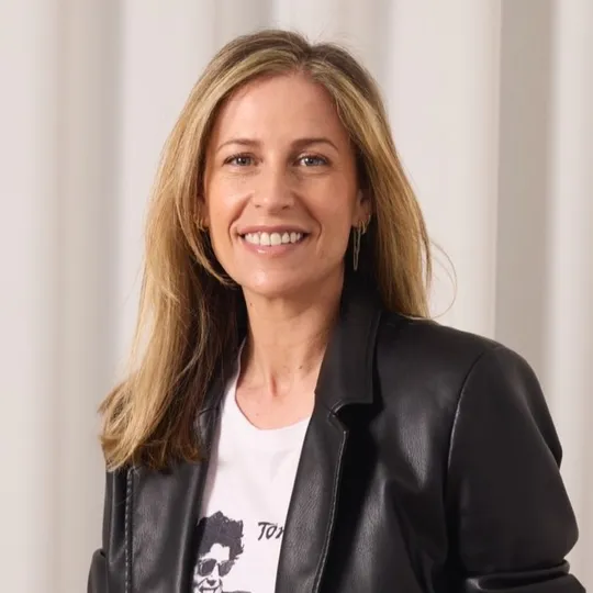 Sarah Slavin, Agent in  - Compass