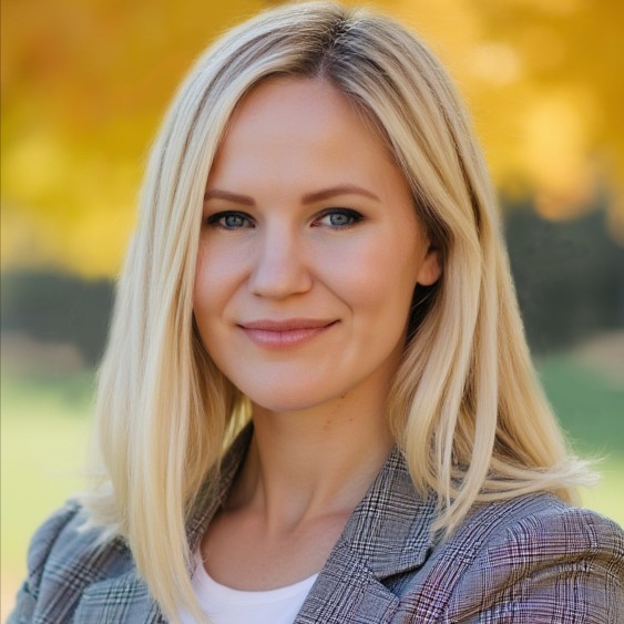 Headshot of Maria Rowe