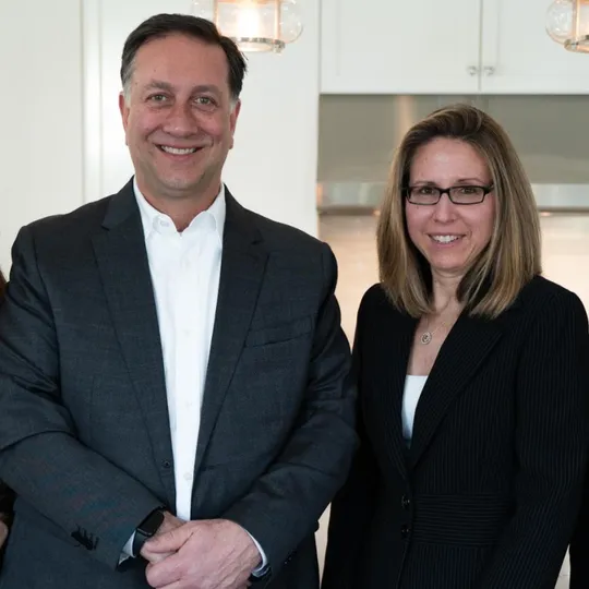 Leon Merian Group, Agent in  - Compass