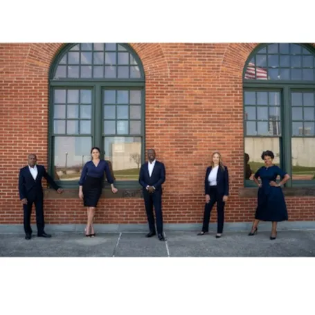 The Charlie Lewis Team, Agent in  - Compass