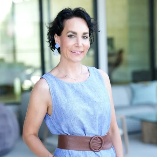 Diana Roberts, Agent in  - Compass