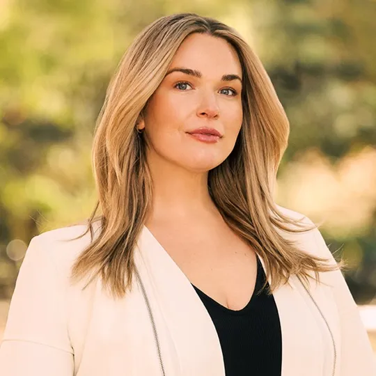 Paige Stoveld, Agent in  - Compass