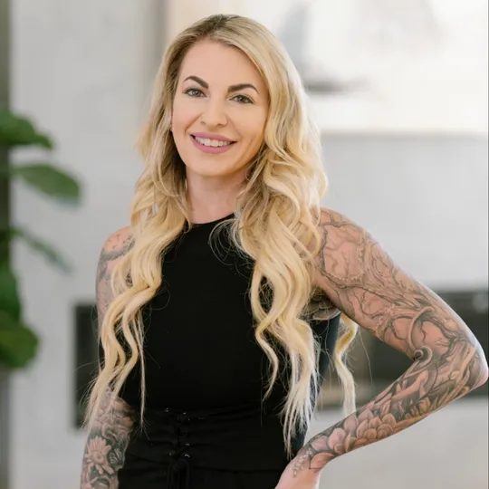 Amanda Cream, Agent in  - Compass