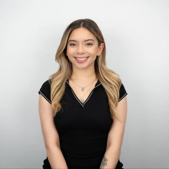 Jennifer Araujo, Agent in  - Compass