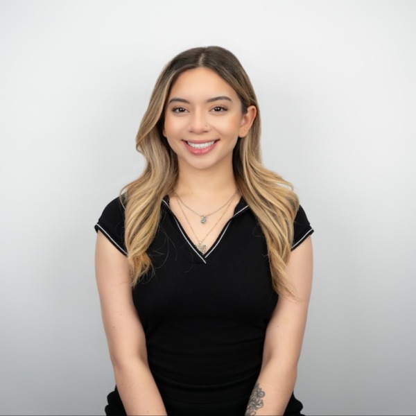 Headshot of Jennifer Araujo