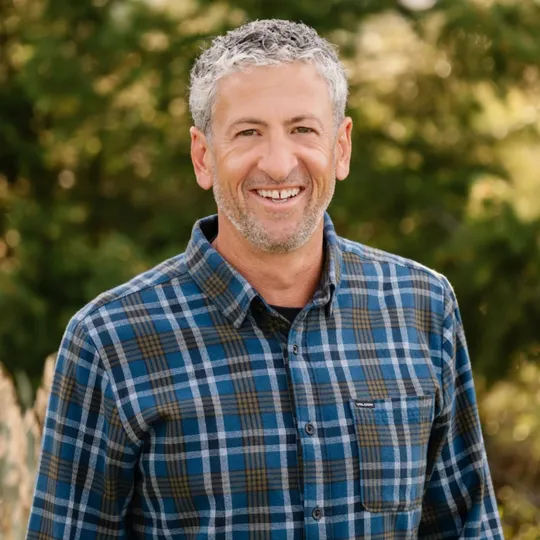 Paul Kelly, Agent in  - Compass