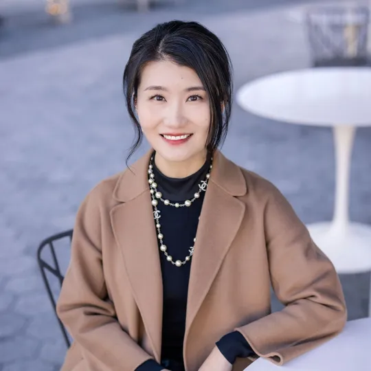 Sabrina Song, Agent in  - Compass