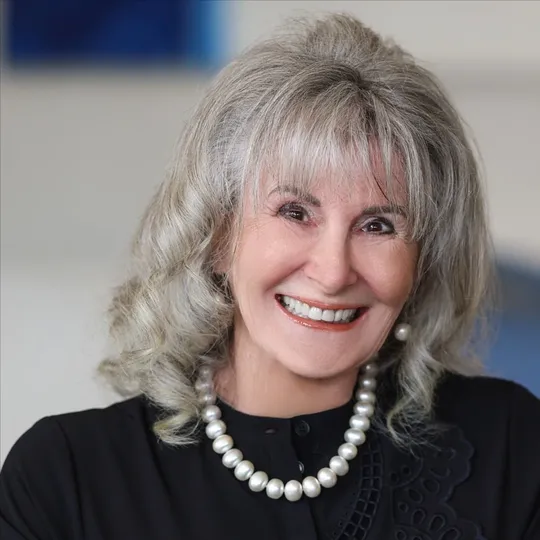 Gayle Sokoloff, Agent in  - Compass