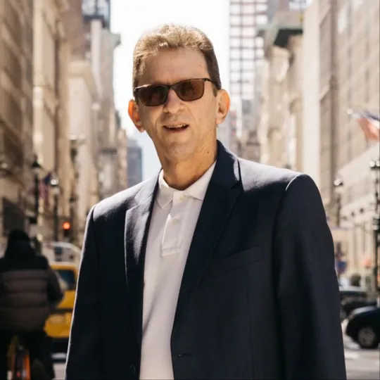 Richard Bernstein, Agent in  - Compass