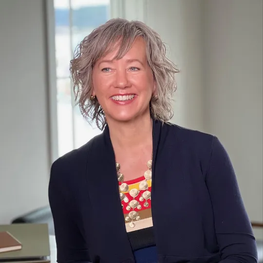 Jennifer Wynn, Agent in  - Compass