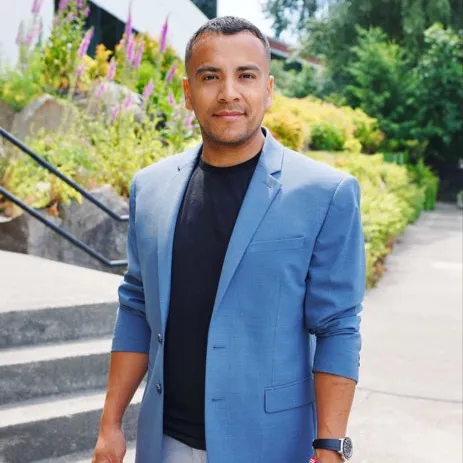 Jorge Ramirez, Agent in  - Compass