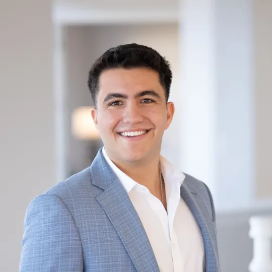 Jovani Ghorbani, Agent in  - Compass