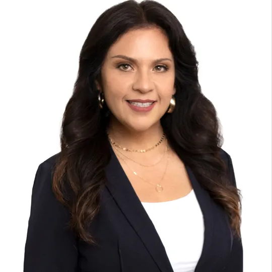 Carolyn DiMuzio, Agent in  - Compass