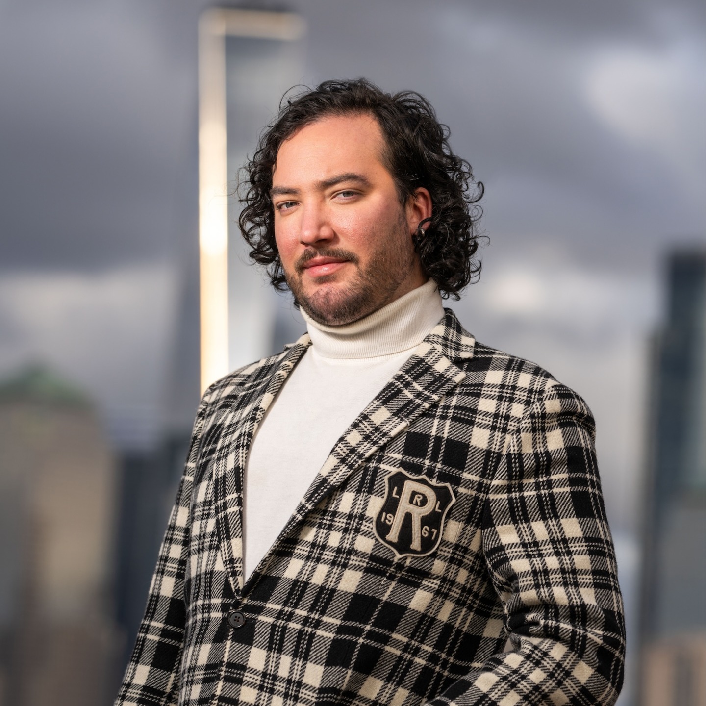 Headshot of Chris DelliSanti