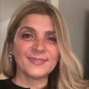 Headshot of Valeria Feldmann