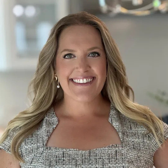 Samantha Lipnisky, Agent in  - Compass